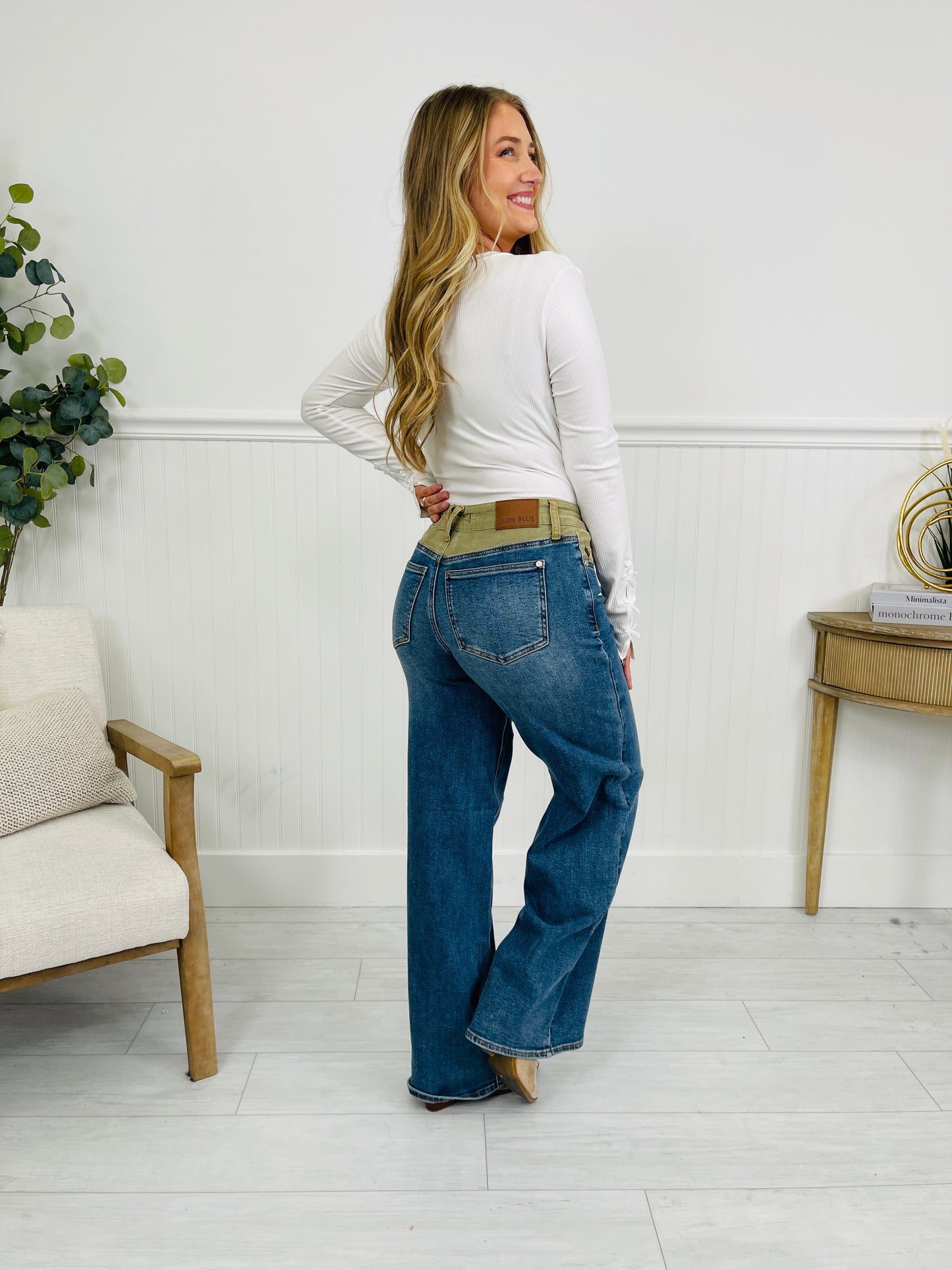 Judy Blue Corduroy Crush Straight Leg Column Jeans