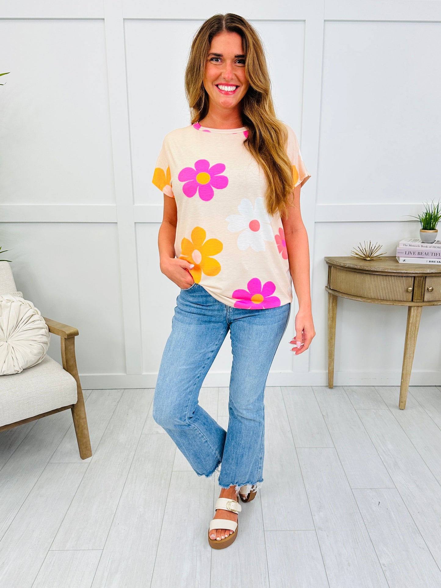 The Retro Petal Tee In Beige