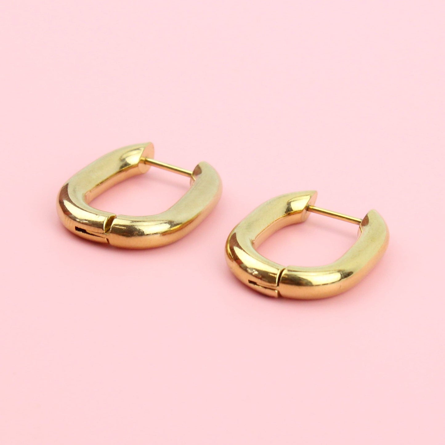 Chunky Oval Hoop Earrings (Gold Plated)